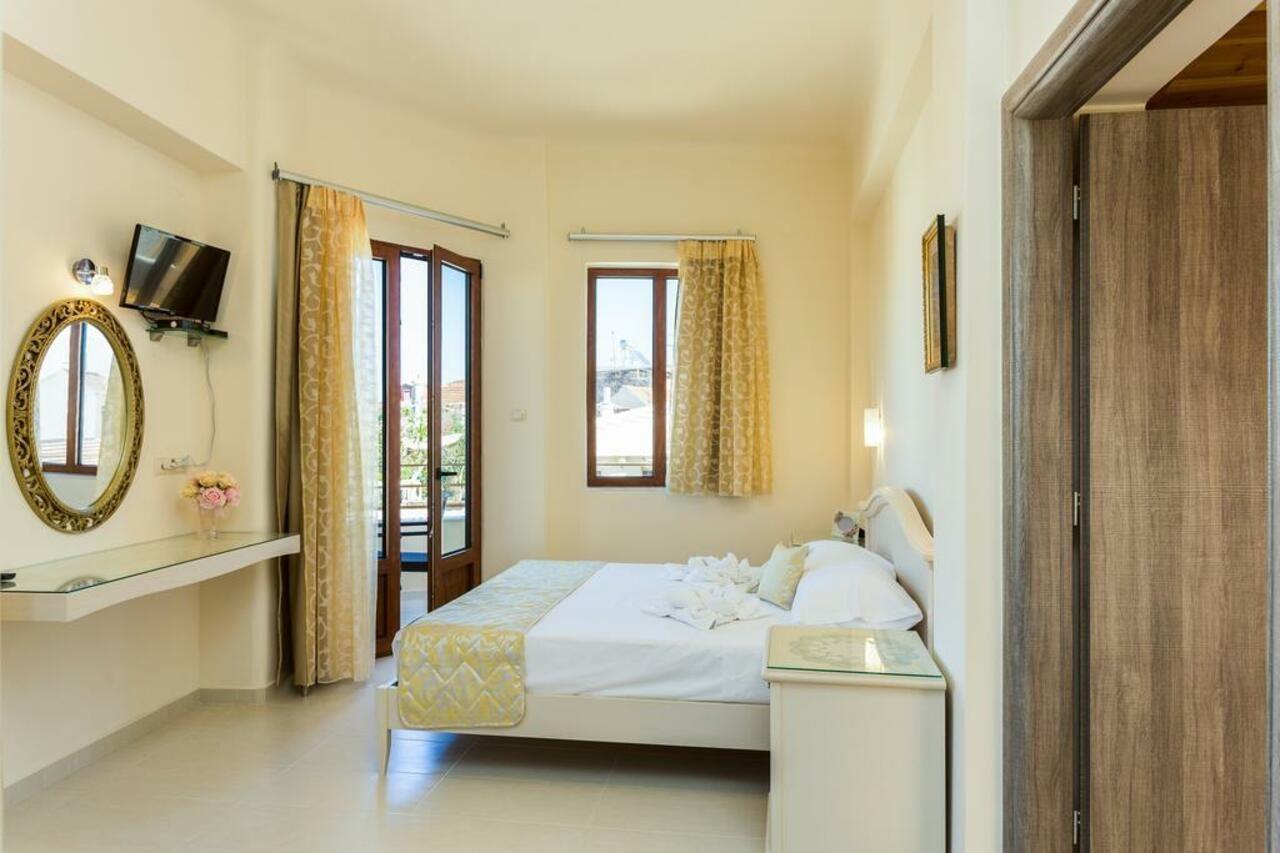 Polyxenia Suites Rethymno  Exterior photo