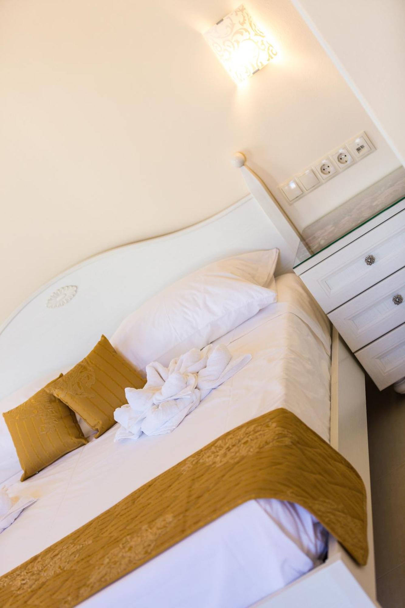 Polyxenia Suites Rethymno  Exterior photo