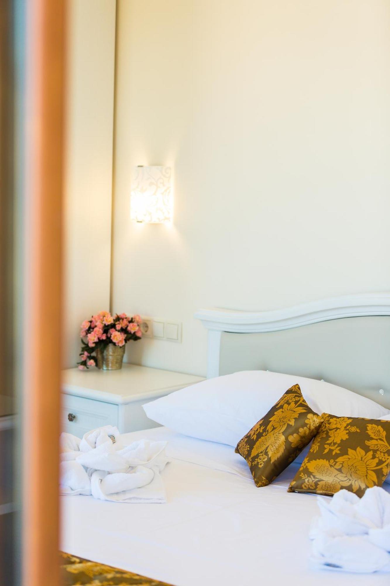 Polyxenia Suites Rethymno  Exterior photo
