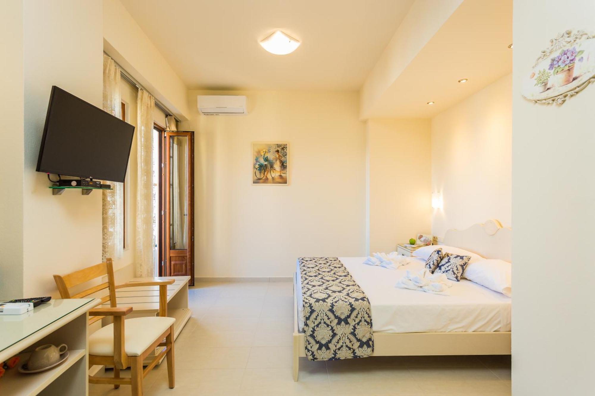 Polyxenia Suites Rethymno  Exterior photo