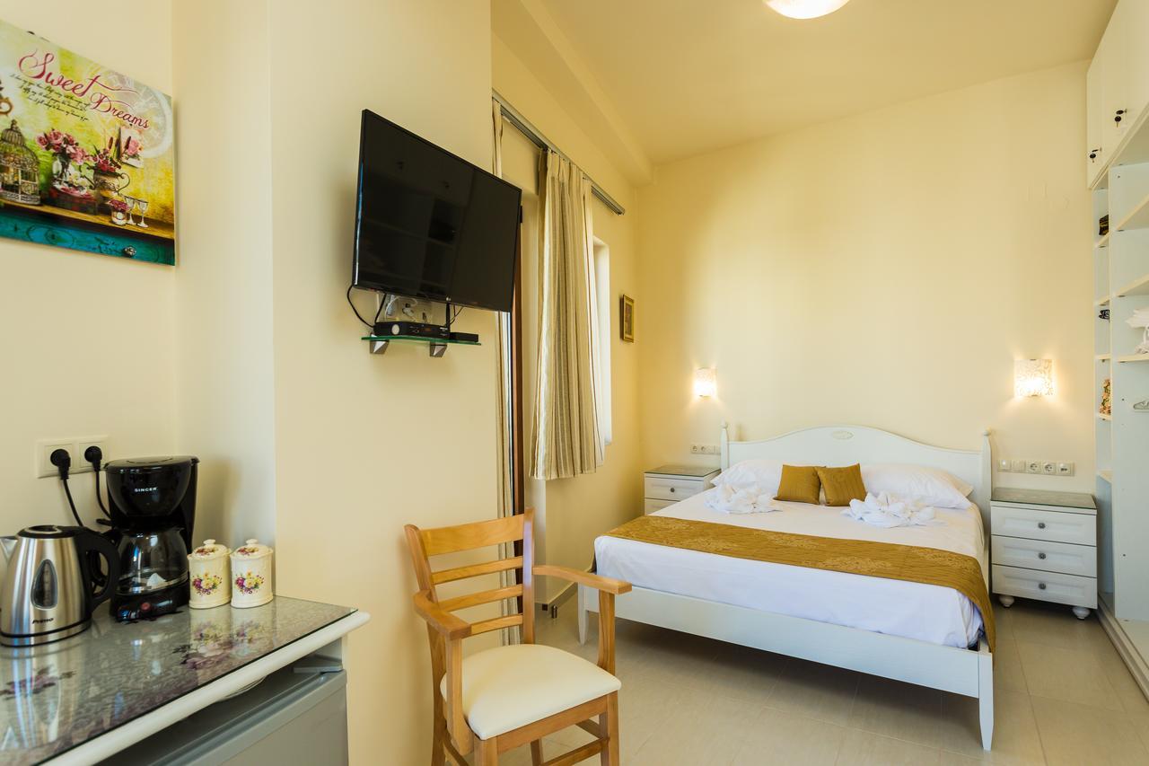 Polyxenia Suites Rethymno  Exterior photo